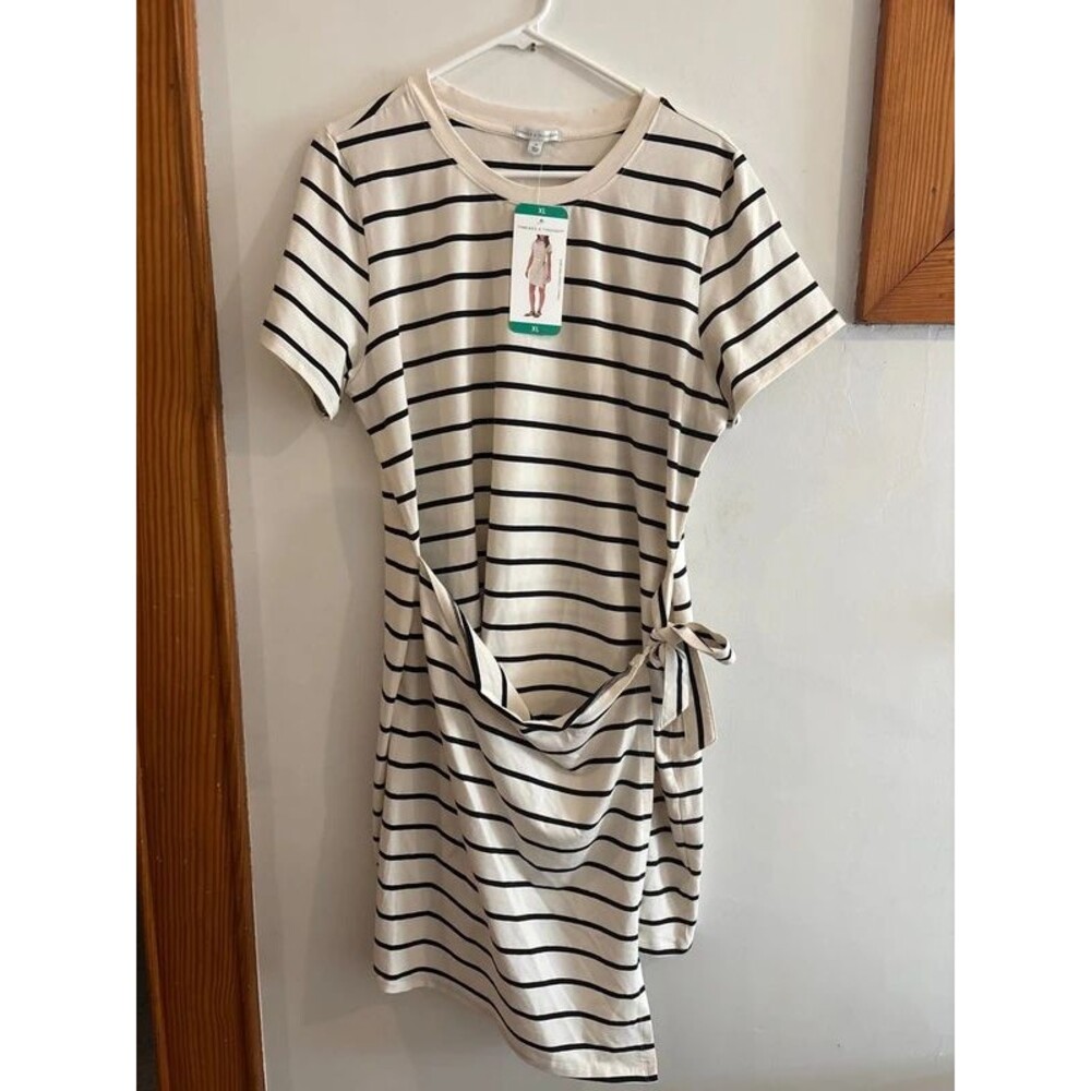 Cream and black striped